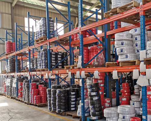 选择32千瓦光伏系统所需的电缆规格详解